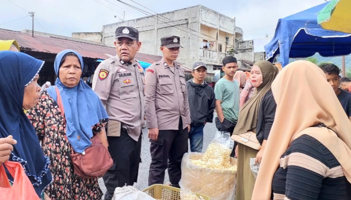 Cegah Pencurian, Polsek Sipirok Patroli di Pasar