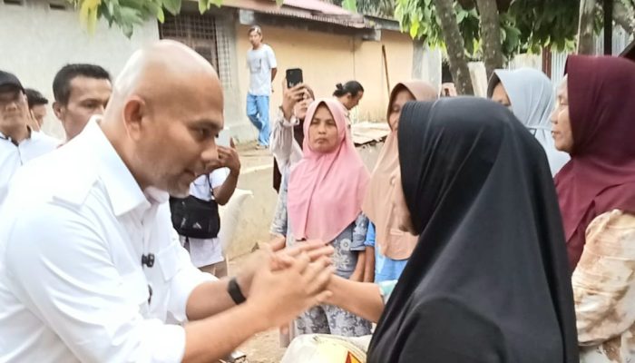 Gerindra Sidimpuan Bagikan 1 Ton Beras, Rusydi: Bukti Peduli ke Rakyat