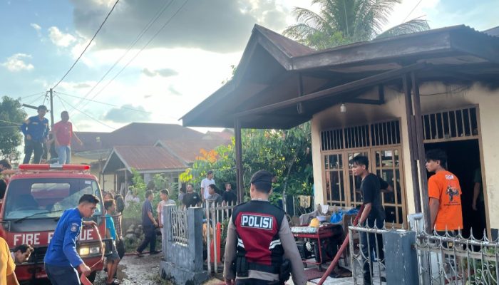 Beli Kurma untuk Buka Puasa, Rumah Pensiunan Gosong Terbakar Api