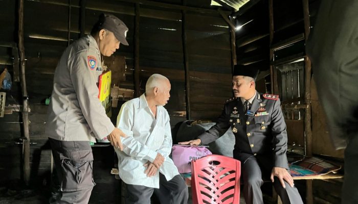 AKBP Yasir Kembali Hadir Sentuh dan Bantu Warga Pra Sejahtera di Pargarutan