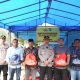 Kapolres Tapsel, AKBP Yasir Ahmadi, didampingi Waka Polres, Kompol Rapi Pinakri, Kabag Ren, Kompol Rudi Siregar, Kabag SDM, Kompol Abdi Abdillah, Kasat Lantas, AKP Danil Saragih, Kapolsek Batang Angkola, AKP Arma Ginda Harahap, menyerahkan bantuan kemanusiaan berupa ratusan paket sembako ke masyarakat korban terdampak banjir
