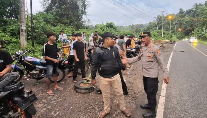 Antisipasi Tawuran, Polsek Batang Angkola Bubarkan Kumpulan Remaja