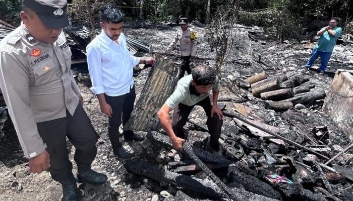 Api Berawal dari Cok Sambung TV, 3 Rumah dan 1 Warkop Terbakar