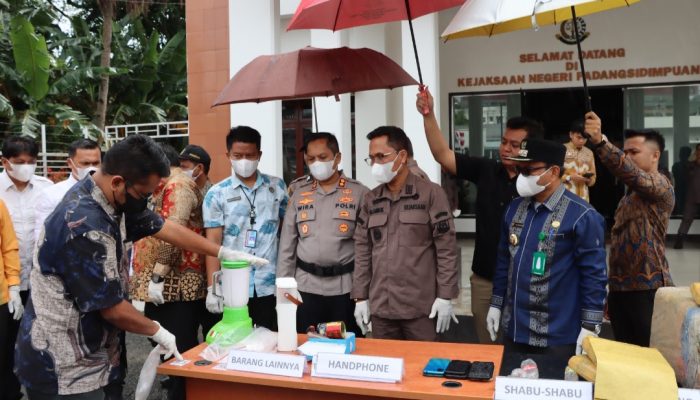 Musnahkan Barang Bukti, Kajari Padangsidimpuan: Perangi Narkoba