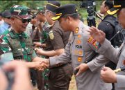 Kapolres Tapsel Kawal Eksekusi Lahan dan Pemasangan Plang Satgas PKH di PT Torganda Paluta