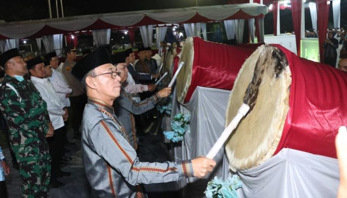 MTQ ke-57 Tapsel Dibuka, Bupati Harap Lahir Generasi Muda Qurani Terbaik