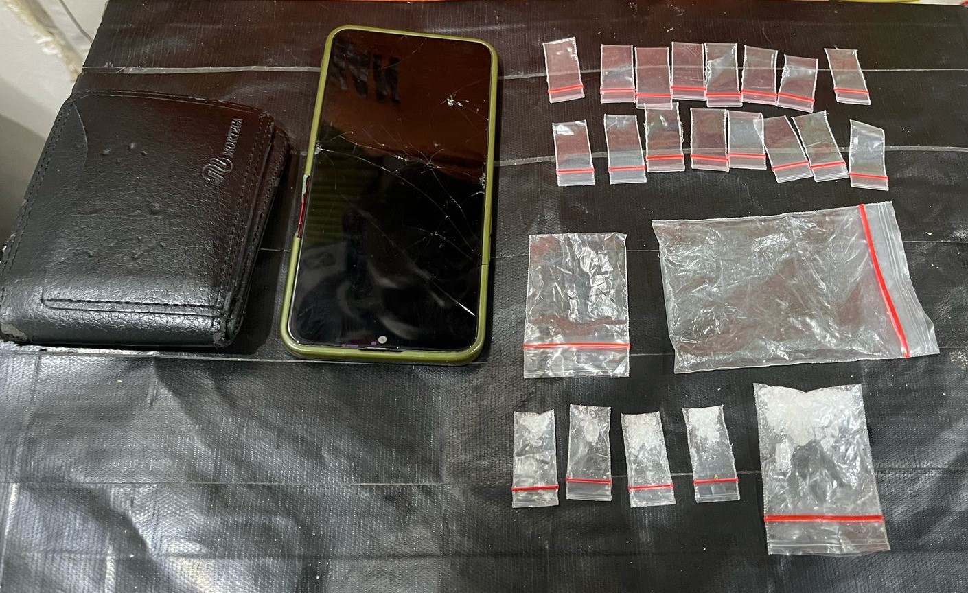 Berikut barang bukti yang berhasil disita Tim Opsnal Sat Resnarkoba Polres Tapsel dari seorang oknum Mahasisw berinisial, SM