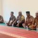 Bhabinkamtibmas Polsek Batang Toru, Aiptu Sayaman Siregar, menghadiri penyerahan zakat dari Baznas Kabupaten Tapanuli Selatan ke warga yang mustahak