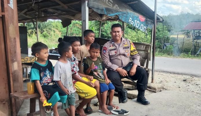 Polri Merakyat, Polsek Padang Bolak Beri Motivasi Anak-anak