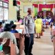 Personel Polsek Batang Angkola, Aiptu Manuel Manurung, tampak siaga melakukan pengamanan ibadah minggu di Gereja HKBP Hurase guna memberikan rasa aman dan nyaman bagi jemaat yang sedang beribadah