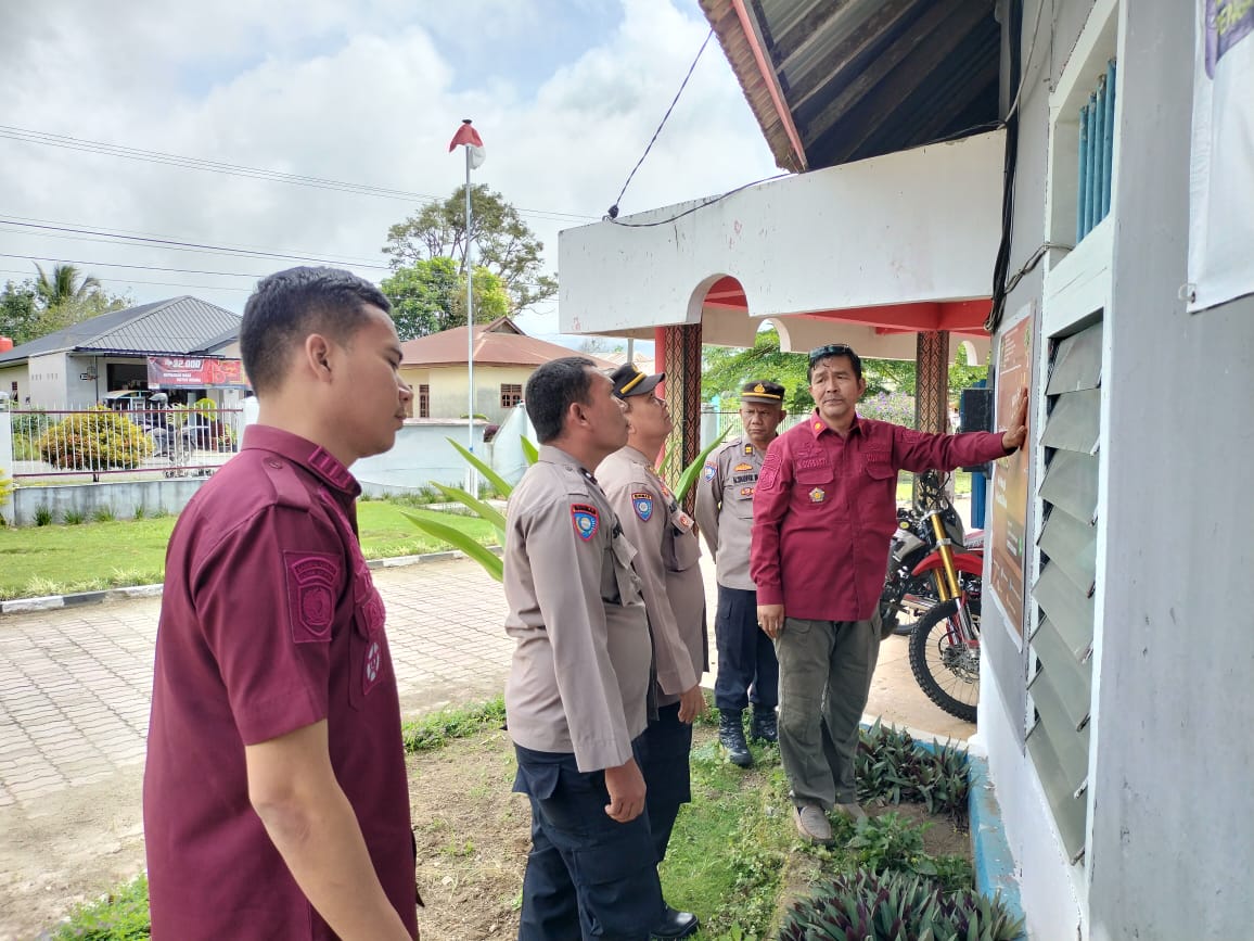 Kasat Binmas Polres Tapsel, Iptu Taufik Manullang, saat berkoordinasi dengan Karutan Kelas IIB Sipirok, Muslim Surbakti, dan jajaran guna meningkatkan standar pengamanan