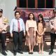 Personel Polsek Sipirok saat melaksanakan pengamanan di tengah-tengah jemaat ibadah Minggu di GKPA Bunga Bondar