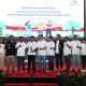 Presiden Direktur PTAR, Muliady Sutio, bersama jajaran dan berbagai narasumber terkait, berfoto bersama di sela kegiatan media capacity building yang digelar Tambang Emas Martabe di Samosir