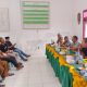 Bhabinkamtibmas Batang Angkola, Aipda Manuel Manurung hadiri musyawarah khusus terkait pembentukan Koperasi Merah Putih di Kantor Desa Tolang Jae