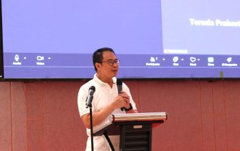 Presiden Direktur PTAR, Muliady Sutio, membuka talk show bertajuk, Seluk Beluk Pertambangan Berwawasan Lingkungan, yang digelar di Samosir