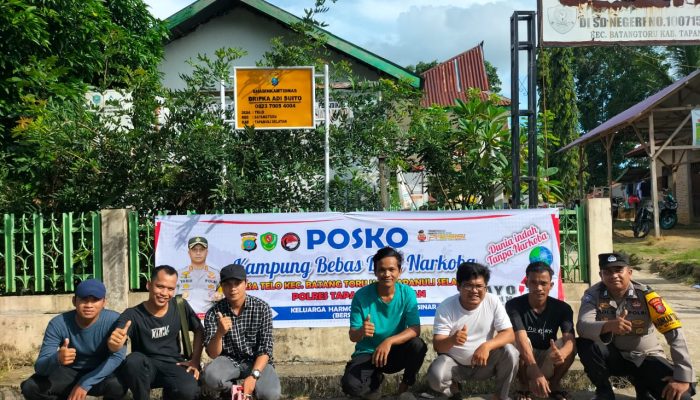 Sambil Sambang Warga, Polsek Batang Toru Pasang Spanduk Bersinar