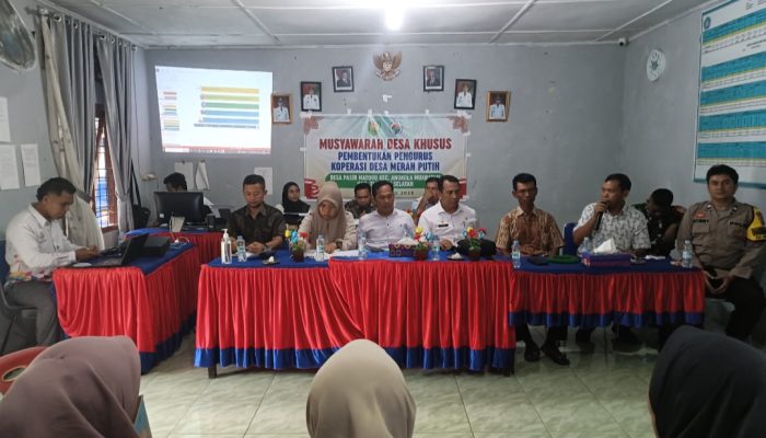 Polsek Batang Angkola Hadiri Musyawarah Pembentukan Koperasi Merah Putih