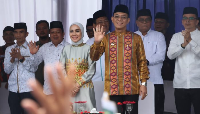 Ribuan Warga Tumpah Ruah Saksikan Pawai Ta’aruf MTQ ke-57 Tapsel