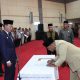 Bupati Tapsel, Gus Irawan Pasaribu, melantik 21 Guru untuk mengemban tugas sebagai Kepala Sekolah tingkat SD dan SMP di lingkungan Dinas Pendidikan