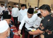 Tepung Tawari 174 Calhaj Tapsel, Gus Irawan Beri Doa Terbaik