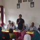 Bhabinkamtibmas Polsek Batang Toru, Brigpol Wendi Pramono, menghadiri musyawarah Desa khusus terkait ketahanan pangan dan pembentukan Pengurus Koperasi Merah Putih di Kelurahan Rianiate