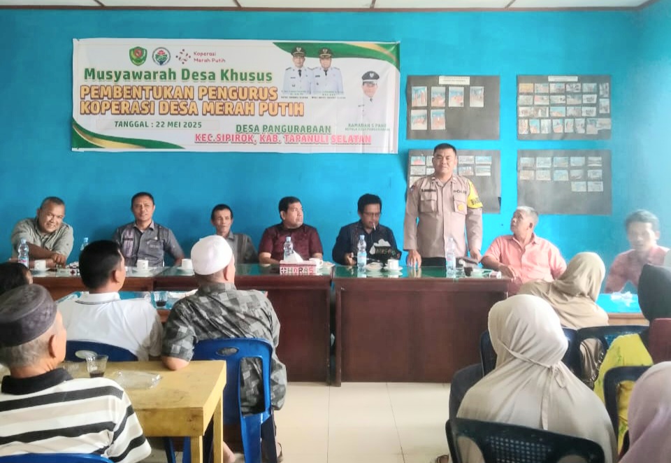 Suasana saat pembentukan Koperasi Merah Putih di salah satu Desa di Kabupaten Tapsel