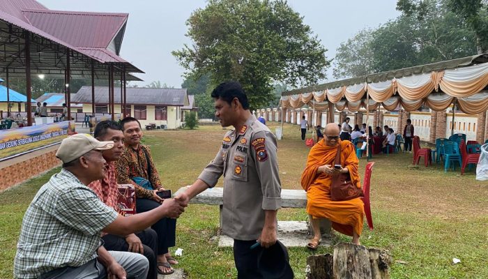 Kapolsek Padang Bolak Pengamanan Langsung Perayaan Waisak 2569 BE di Candi Bahal
