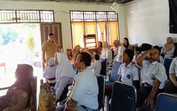 Siswa-siswi SLB Tapsel terlihat antusias mengikuti sosialisasi perkreditan bertajuk, 'Busines Matching Program Peduli Disabilitas'