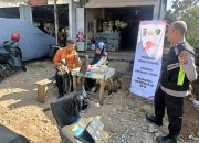 Sidokkes Polres Tapsel saat menggelar pengecekan kesehatan gratis ke pengemudi mobil penumpang dan becak bermotor