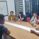 Pelaksanaan mediasi kasus dugaan perkelahian antar warga yang berakhir damai setelah difasilitasi oleh Bhabinkamtibmas Polsek Sipirok, Aiptu B Silalahi