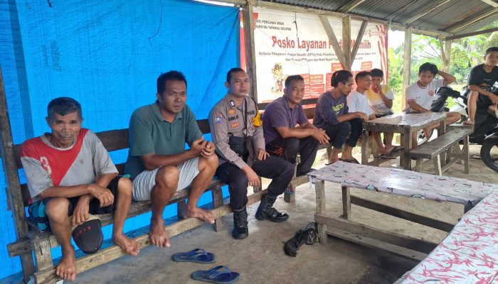 Saat Sambang Desa, Polsek Batang Toru Sampaikan Pesan Kamtibmas