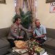 Kapolres Tapsel, AKBP Yasir Ahmadi, saat menjenguk sekaligus memberi semangat ke personel yang sedang sakit menahun, Aiptu Kurniadi