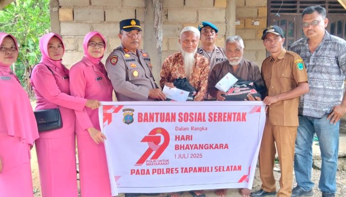 HUT Bhayangkara, Kapolsek Dolok Salurkan Bantuan ke Warga di 7 Desa