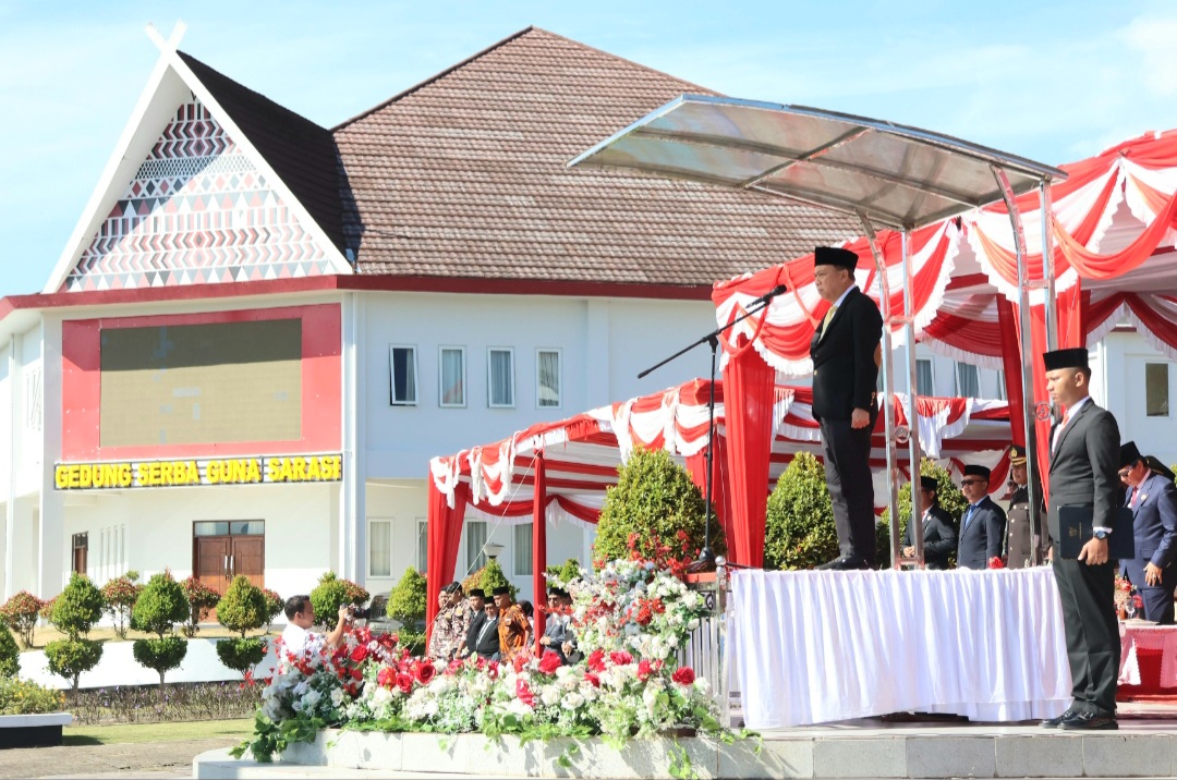 Wabup Tapsel, Jafar Syahbuddin Ritonga, memimpin Upacara peringatan Harlah Pancasila