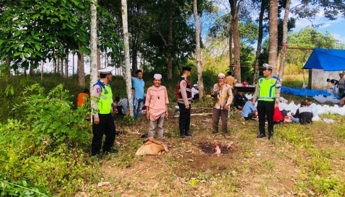 Ciptakan Rasa Aman, Polres Tapsel Patroli ke Pemotongan Kurban dan Objek Wisata
