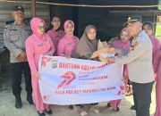 Polsek Batang Angkola Peduli, Berbagi Puluhan Paket Bansos ke Warga