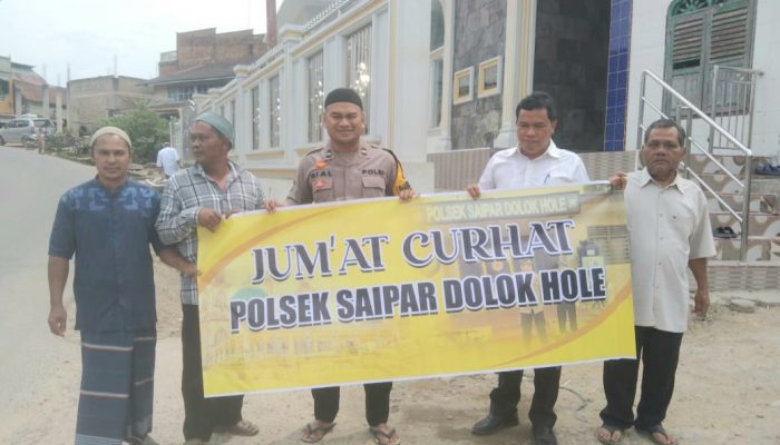 Tampung Aspirasi, Warga SD Hole Curhat Soal Jalan Rusak ke Polisi