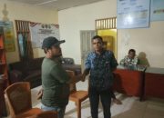 Kedua warga yang sebelumnya sempat berselisih soal sepeda motor, Toharuddin Tanjung dan Halim Daulay, akhirnya memilih jalur berdamai ditandai dengan bersalaman usai dimediasi Polsek Batang Angkola