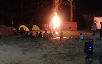Suasana Opening Ceremony Kemah Cipta Puisi yang bertempat di area SD Lama Desa Sarogodung