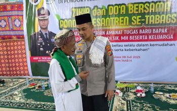Ulama dan Pimpinan Pondok Pesantren mendoakan AKBP Yasir Ahmadi, yang akan mengemban amanah baru di jajaran Polda Sumut di sela kegiatan zikir serta doa bersama