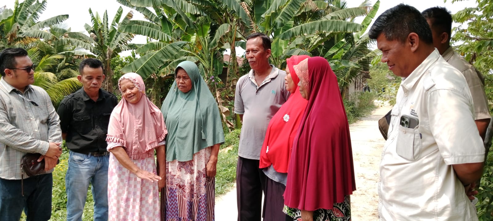 Masyarakat Desa Pulo Bandring mengucapkan terima kasih kepada PT BSP Tbk Kisaran atas pembukaan akses jalan sepanjang 100 Meter dan lebar 2 Meter