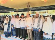 Bupati Tapsel dua periode, Syahrul M Pasaribu, bersama Wakil Bupati Jafar Syahbuddin Ritonga, dan lainnya saat menghadiri pengajian akbar sekaligus peringatan tahun baru 1 Muharram 1447 Hijriah Kecamatan Arse