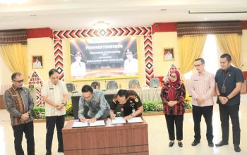 Bupati Tapsel, Gus Irawan Pasaribu, meneken MoU dengan Kajari Mhd Indra Nasution, dan Kepala Kantor Pertanahan Anita Noveria Lismawaty, dalam rangka memperkuat tata kelola pemerintahan dan aset daerah