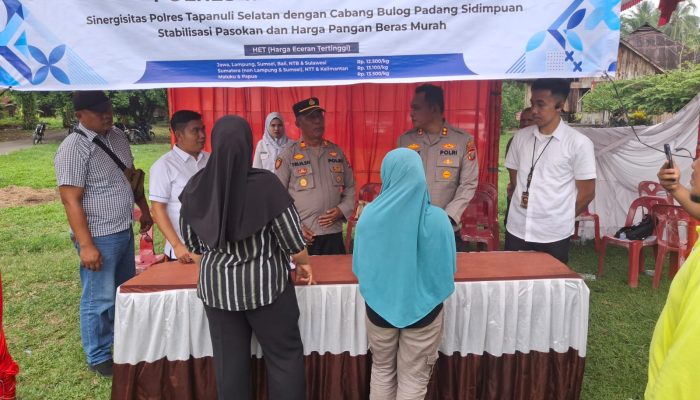 Warga Antusias Sambut GPM Polres Tapsel, Beras Murah Ludes 2 Jam