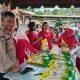 Kasat Binmas Polres Tapsel, Iptu Taufik Manullang, di sela kegiatan penyaluran beras murah dalam rangka GPM ke masyarakat Angkola Timur