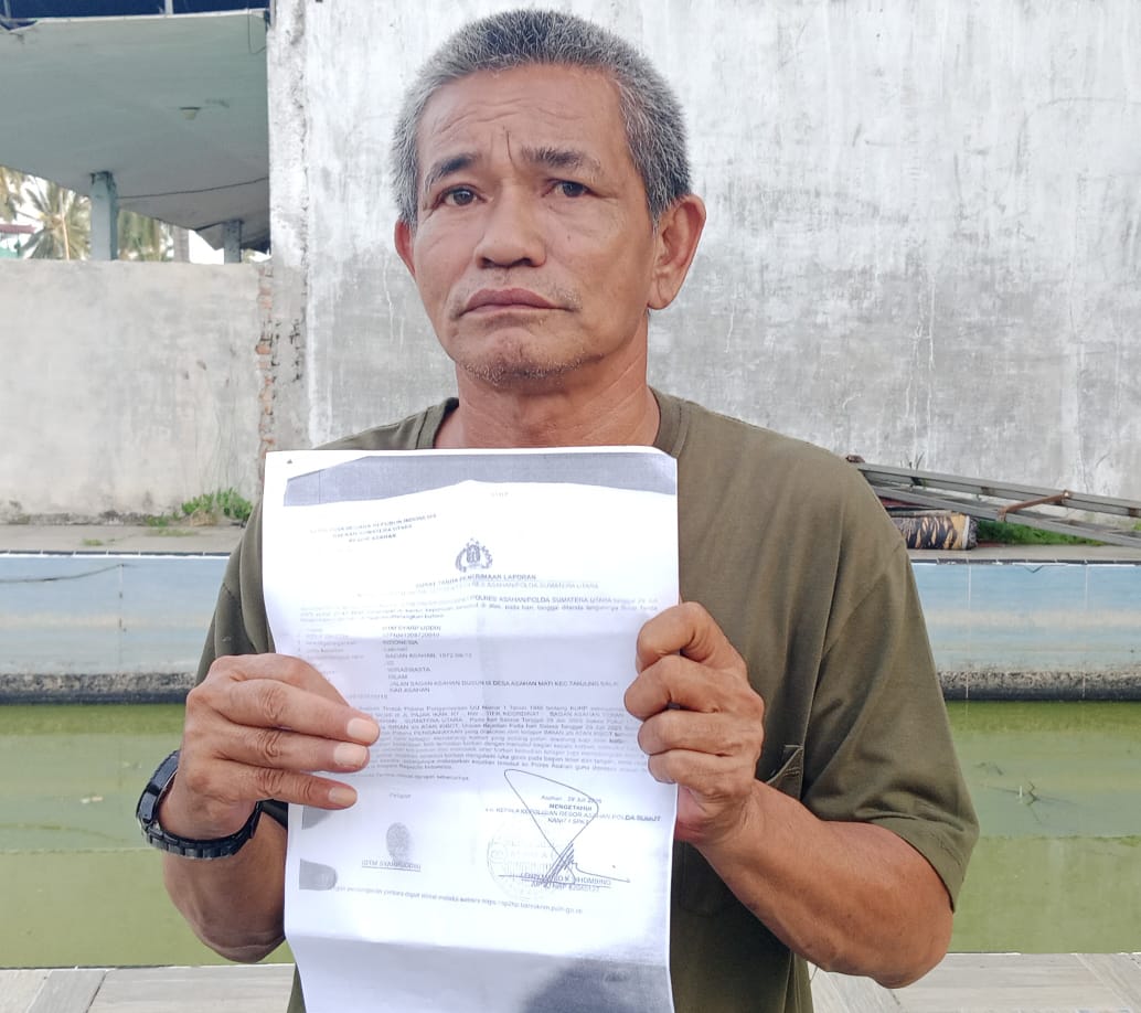 Dtm Syarifuddin (53), yang diduga menjadi korban penganiayaan dan ancaman todongan senjata api