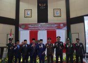 Wakil Bupati Tapsel, Jafar Syahbuddin Ritonga, foto bersama dengan unsur Forkopimda usai mendengarkan pidato kenegaraan Presiden RI, Prabowo Subianto, saat rapat paripurna istimewa di DPRD