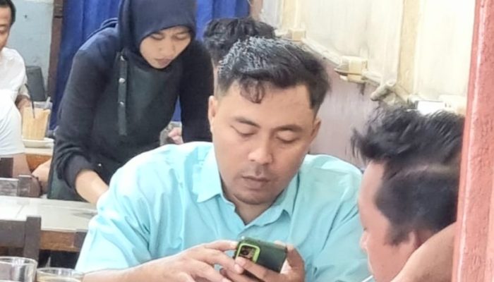 Jurnalisme Solutif dari Sudut Meja Kopi