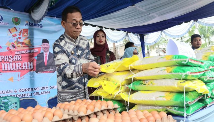 Tekan Inflasi, Pemkab Tapsel Hadirkan Pasar Murah di Alun-alun Sipirok