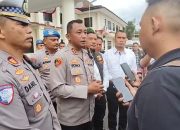 Kapolres Tapsel, AKBP Yon Edi Winara, didampingi Kasat Lantas AKP Danil Saragih, Kasat Reskrim AKP Hardiyanto, Kasat Intelkam AKP Oloan Lubis, Kasi Propam Ipda M Hutabarat, KBO Satreskrim Iptu TP Saragih, dan lainnya, saat diwawancarai awak media terkait video viral dugaan praktik Pungli di Batu Jomba
